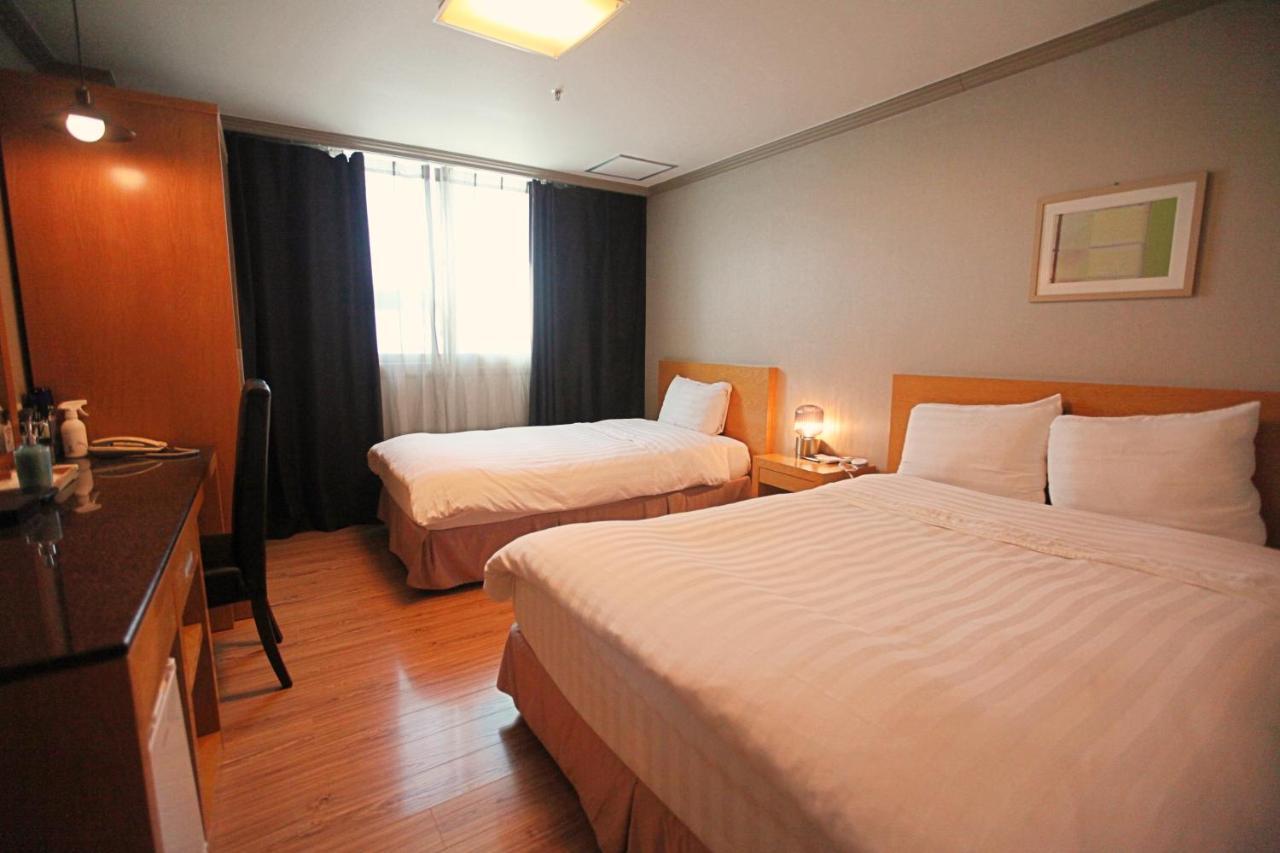 Changwon At Business Hotel Kültér fotó