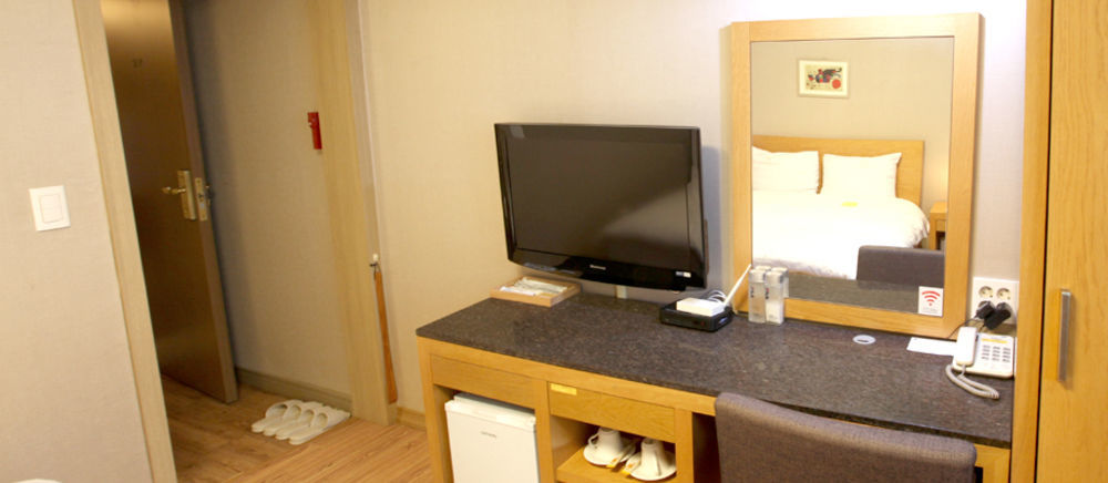 Changwon At Business Hotel Kültér fotó